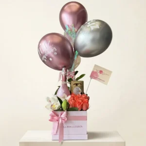 Caja Sorpresa Floral para Cumpleaños en Bogotá | Rosas, Orquídeas y Ferrero